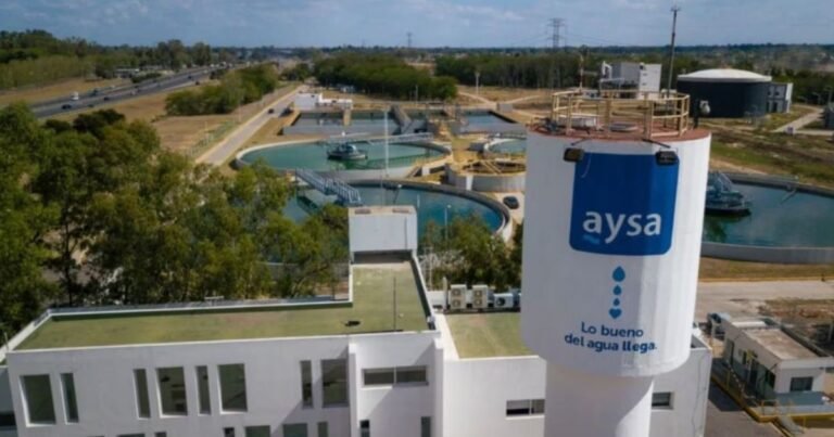AySA: el Gobierno posterga el plazo para su privatización, que sumaría US$ 500 millones