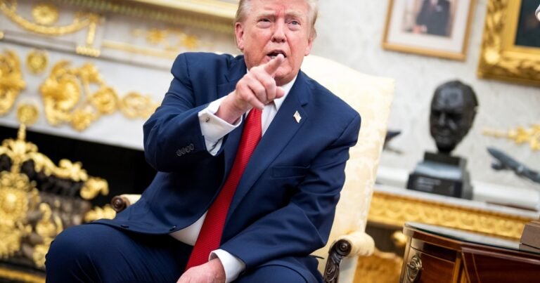 Amenazar a amigos y cortejar a enemigos en el "mundo al revés" de Trump