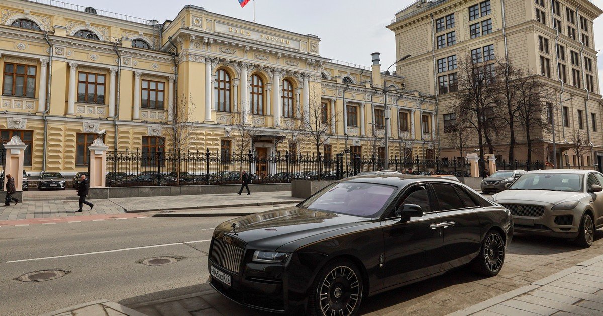 La guerra en Ucrania deja a Rusia sin efectivo y el gobierno impone un férreo ajuste