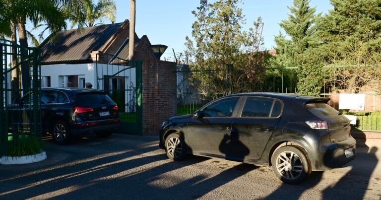 La muerte de Jorge Messi, minuto a minuto: Lionel Messi despide a su papá en una ceremonia íntima junto a su familia en Rosario