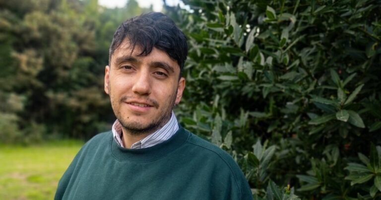 Un periodista de Clarín ganó el Premio Hebe Uhart de literatura