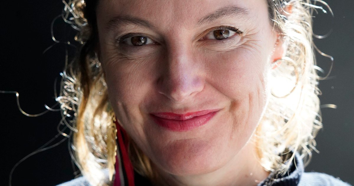 Constanza Michelson: "Las redes sociales cuentan todo, pero cada vez narramos menos"