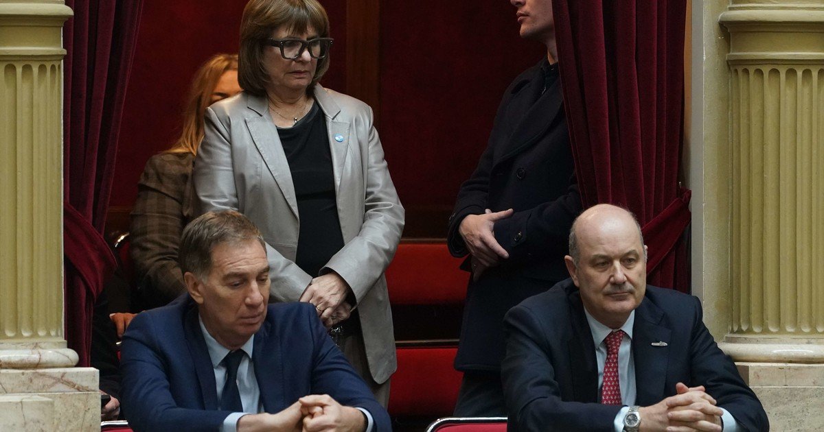 Inquietud por los gobernadores, las llamadas de inversores y el silencio en las redes