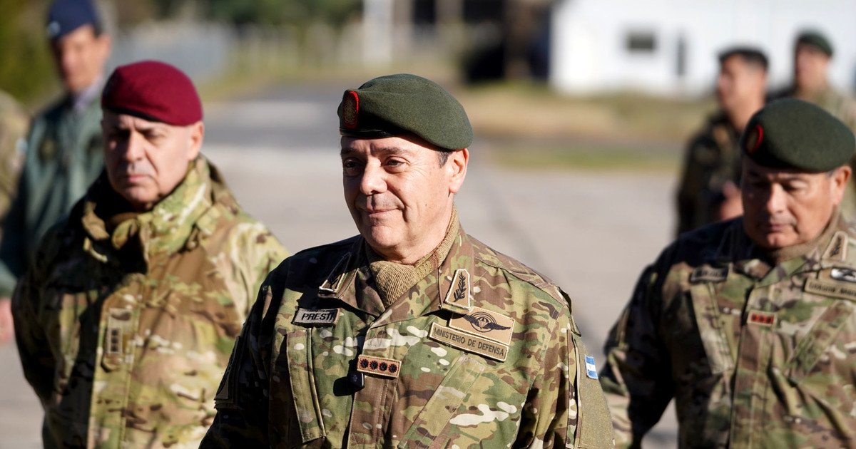 Conflicto por el Estrecho de Magallanes: el ministro de Defensa Presti llamó a su par chileno, se disculpó por la "confusión y desprolijidad" y zanjó la polémica