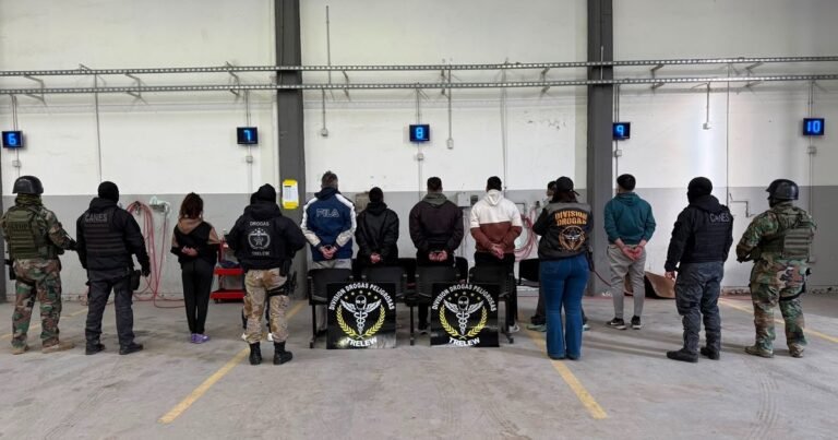 Megaoperativo contra una banda narco dirigida desde la cárcel por "El hombre de las mil caras": 40 allanamientos y 17 detenidos