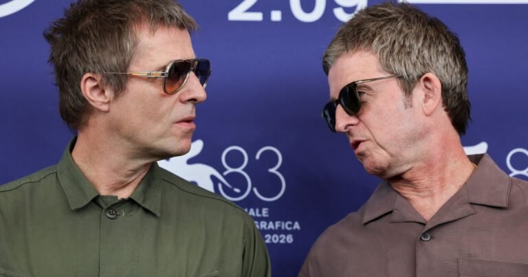 Los hermanos Gallagher se borran de la conferencia de prensa en Venecia en la que debían presentar su documental del concierto "Oasis: Don't Look Back in Anger".