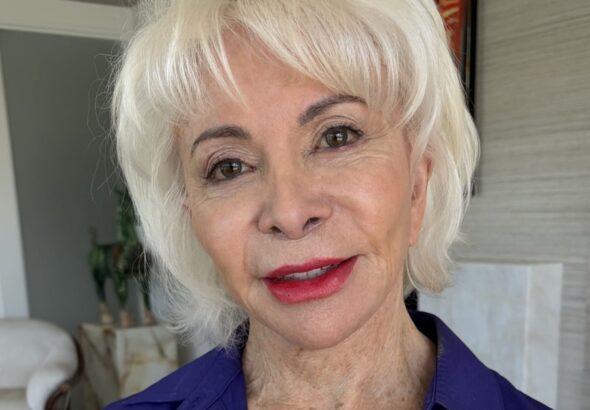 Isabel Allende, escritora chilena, resumió la vida en una poderosa frase: "La vida es puro ruido entre dos insondables silencios"