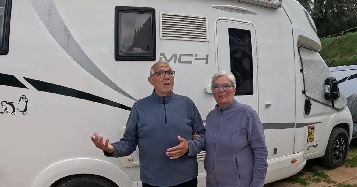 Maribel y Vicente, nómadas: "Vivimos de dos pensiones normales. Pasamos el mes con 2.000 euros, incluido el gasoil"