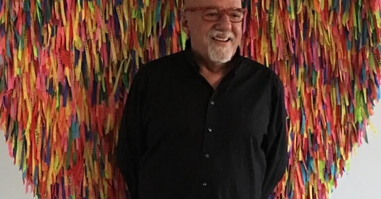 Paulo Coelho, literato brasileño, 79 años: "Incluso un reloj parado está en lo cierto dos veces al día"