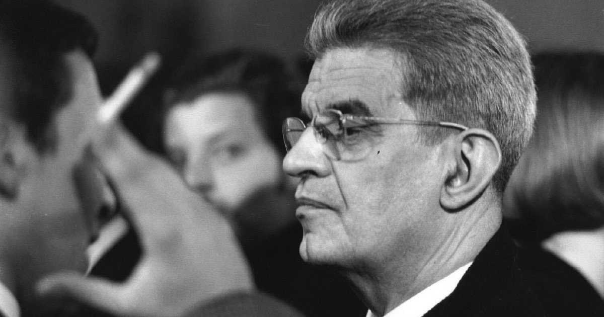 Jacques Lacan, psiquiatra, filósofo y psicoanalista disruptivo: “Uno podrá saber lo que dijo, pero nunca lo que el otro escuchó”