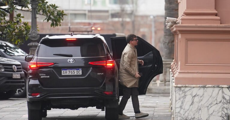 Crisis en el PAMI: renunció el coordinador general para ser candidato en Vélez y el Gobierno designó en su lugar a una funcionaria cercana a Santiago Caputo