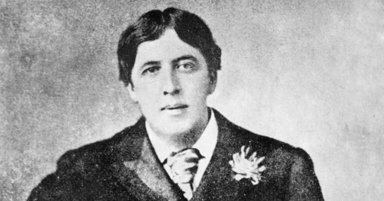 Oscar Wilde, referente de la literatura irlandesa, cuestionó con ironía una de las ideas más románticas de su época: "Un hombre puede ser feliz con cualquier mujer, siempre y cuando no la ame"