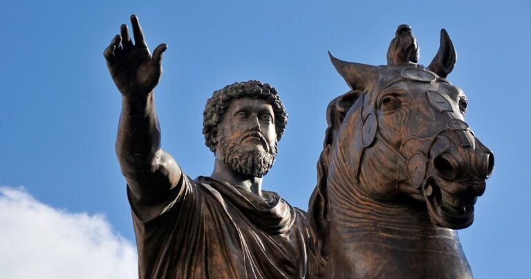 Cita del día del emperador estoico Marco Aurelio: "El tiempo es como un río formado por los acontecimientos que suceden, y una corriente violenta; pues tan pronto como algo se ve, es arrastrado, y otro viene en su lugar"