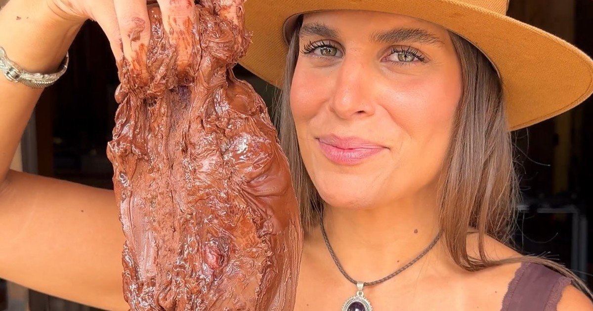 Juliana Lima, chef experta en barbacoas y asados: "Es buena idea dejar la parrilla sucia en remojo durante tres horas para que no tengas que esforzarte mucho al limpiarla"