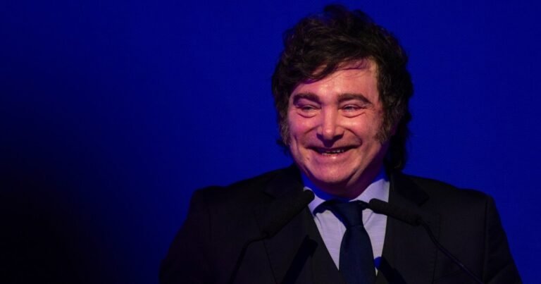 Javier Milei y sus medidas, EN VIVO: "Debe ser difícil aceptar que has sido engañado por un chanta", la ironía del Presidente a su detractores por la reactivación económica