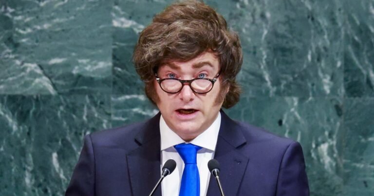 Javier Milei y sus medidas, EN VIVO: tras su visita a Bahía Blanca, el Presidente ultima los detalles del viaje a Nueva York
