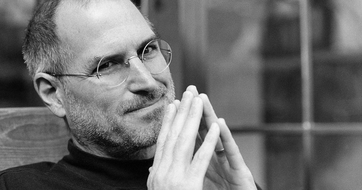 Steve Jobs, cofundador de Apple: “No puedes conectar los puntos mirando hacia delante; solo puedes conectarlos mirando hacia atrás”