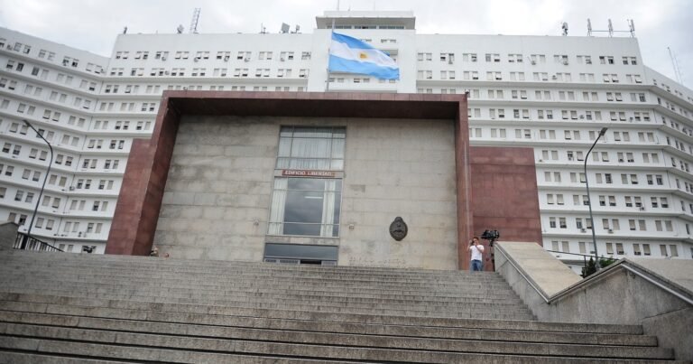 Corrupción en la Armada: la justicia secuestró las computadoras desde las que se pagaron los sobresueldos