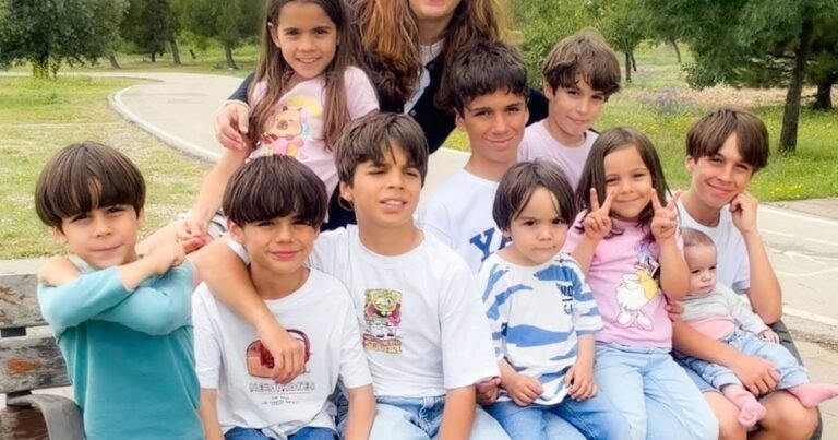 Ana Iglesias, madre de 10 hijos a sus 42 años: “En nuestra habitación dormimos 5, en una cama de 1,80 m y una cuna de colecho”