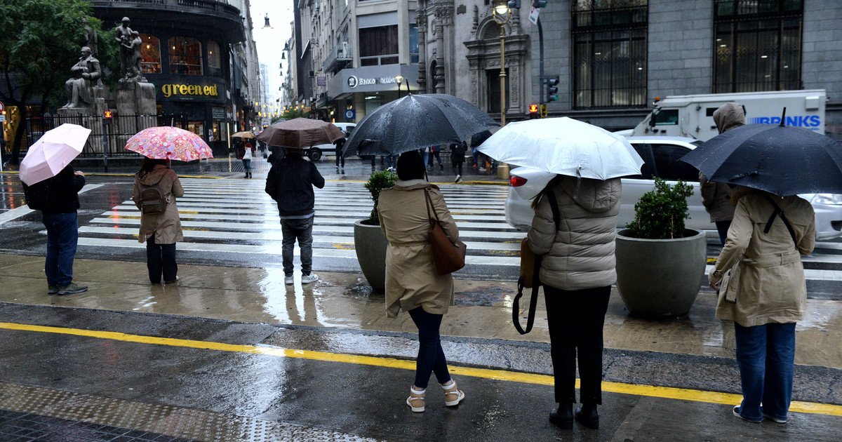 Pronóstico del tiempo hoy: a qué hora llegan las tormentas al AMBA y cómo estará el clima en el Día del Estudiante
