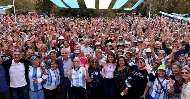 El día del jubilado se celebró con un festival temático en Tigre