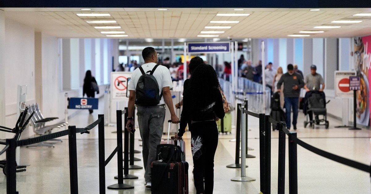 Confirmado por la TSA: lanzan un nuevo programa que permite entrar a las puertas de embarque en 13 aeropuertos de EE.UU. sin boleto de avión