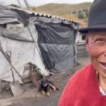 Juanito, pastor de ovejas a 4 mil metros de altura: "Nosotros somos felices aquí con la tranquilidad y trabajamos con los 150 borreguitos"