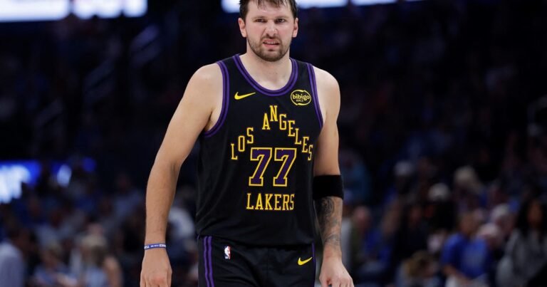 Donald Trump opinó sobre la NBA y criticó el pase de Luka Doncic a los Lakers: "Podría ser el peor traspaso de la historia"
