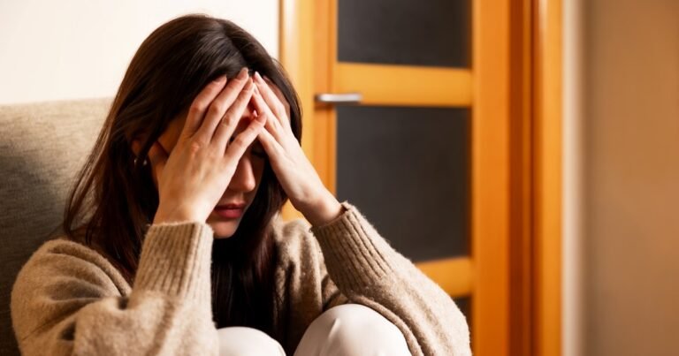 La psicología dice que las personas que insisten en que no les importa lo que piensen los demás generalmente se preocupan tanto como todos; simplemente han hecho de la "indiferencia" la reputación que están protegiendo