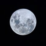 Luna llena en Aries 2026: qué ciclo se cierra y cuáles son los signos que más sentirán su impacto