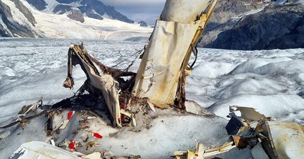 El deshielo de un glaciar suizo descubrió los restos de un avión estrellado en 1963