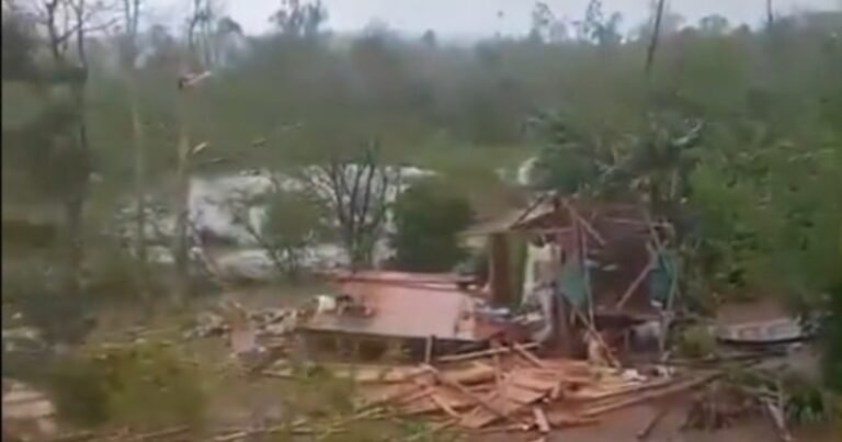 Un feroz temporal provocó destrozos en Misiones: un muerto y graves daños en la zona norte