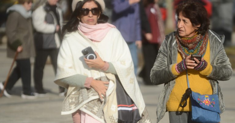 Volvieron el frío intenso y el viento al AMBA: ¿habrá lluvias en el resto del fin de semana?