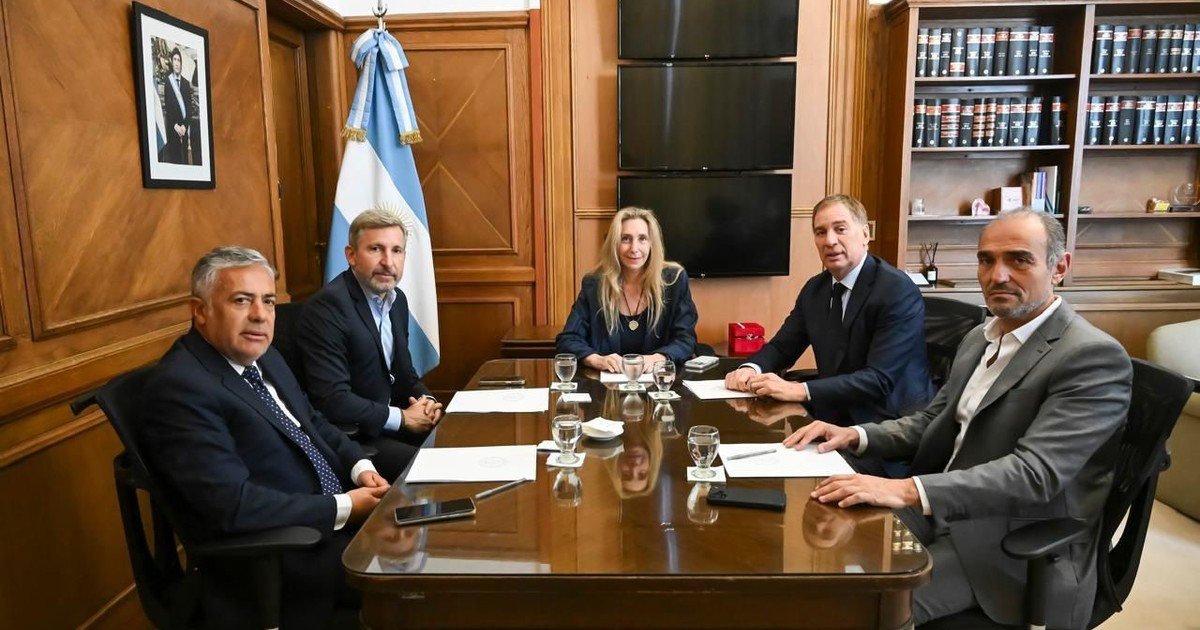 No están los votos para eliminar las PASO y Karina Milei pidió más presión sobre los aliados