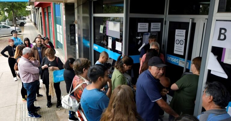 Jubilados de ANSES: qué cambia desde octubre y cuánto cobrarán con el aumento