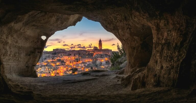 Las casas en la roca ahora son mansiones exclusivas: “Así es vivir en una cueva es un lujo”