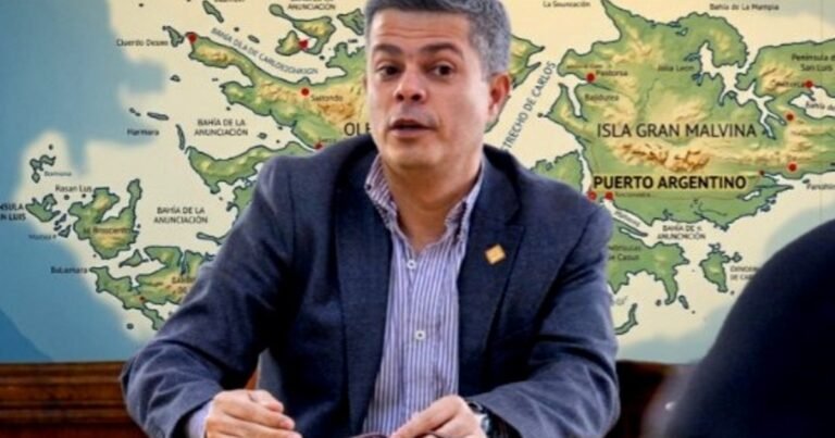 El secretario de Malvinas de Tierra del Fuego pide un paso más y derogar el Tratado de Inversiones con el Reino Unido: "Es un error geopolítico"
