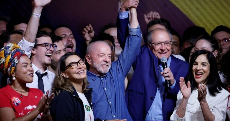 “Tuvimos que vencer la intromisión que venía desde afuera”: Lula agradeció a los votantes por “sostener la democracia de Brasil”