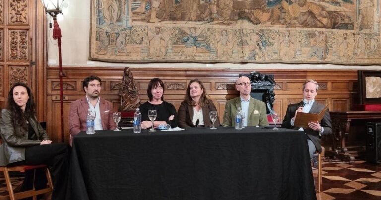 Comprar con los ojos y no con los oídos: las claves del coleccionismo argentino en debate