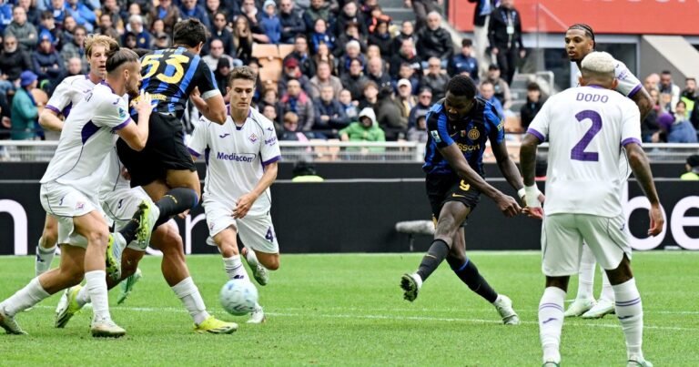 Inter protagonizó una remontada increíble ante Fiorentina: ganó con dos goles en el descuento y amargó a Mastantuono y Pellegrino