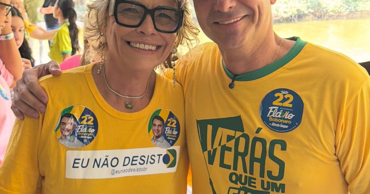 "Otro hijo más se vio obligado a dejar su amada Patria": habló la madre de Flavio Bolsonaro y denunció una persecución contra su familia