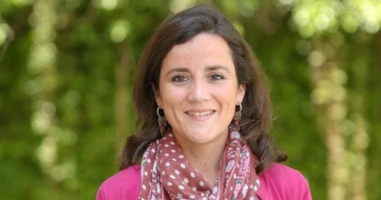 Pilar de Castro, psiquiatra: "Después de trabajar 90 minutos, hay que parar y caminar o hablar con un compañero"