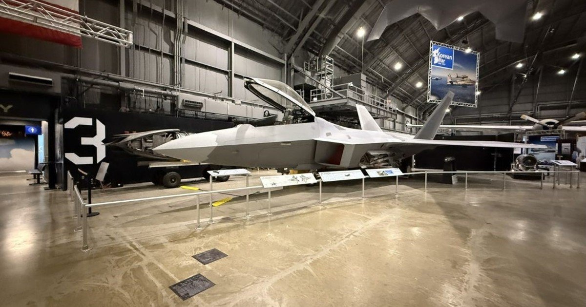 La Armada estimó un costo de 66.100 millones de dólares para un caza F-22 Raptor basado en portaaviones: desarrolló el Super Hornet por 3.300 millones de dólares