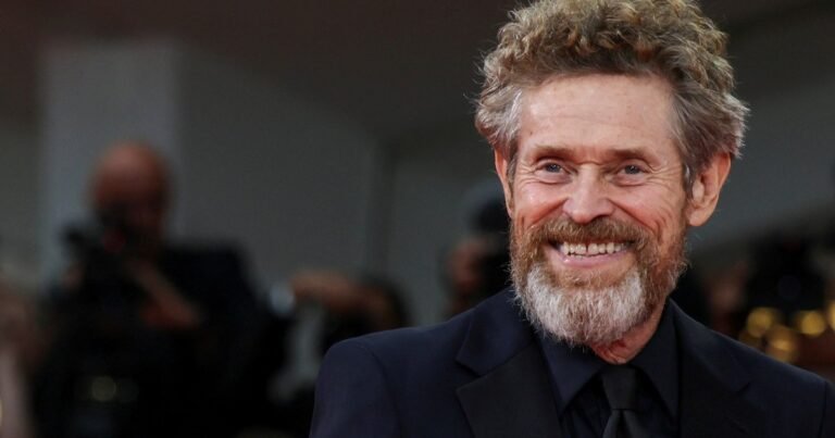 Willem Dafoe, 71 años, actor: “Nunca soy más feliz que cuando friego los platos y después pongo a dormir a los animales de mi granja. Puedes vivir en la sencillez de esas tareas”