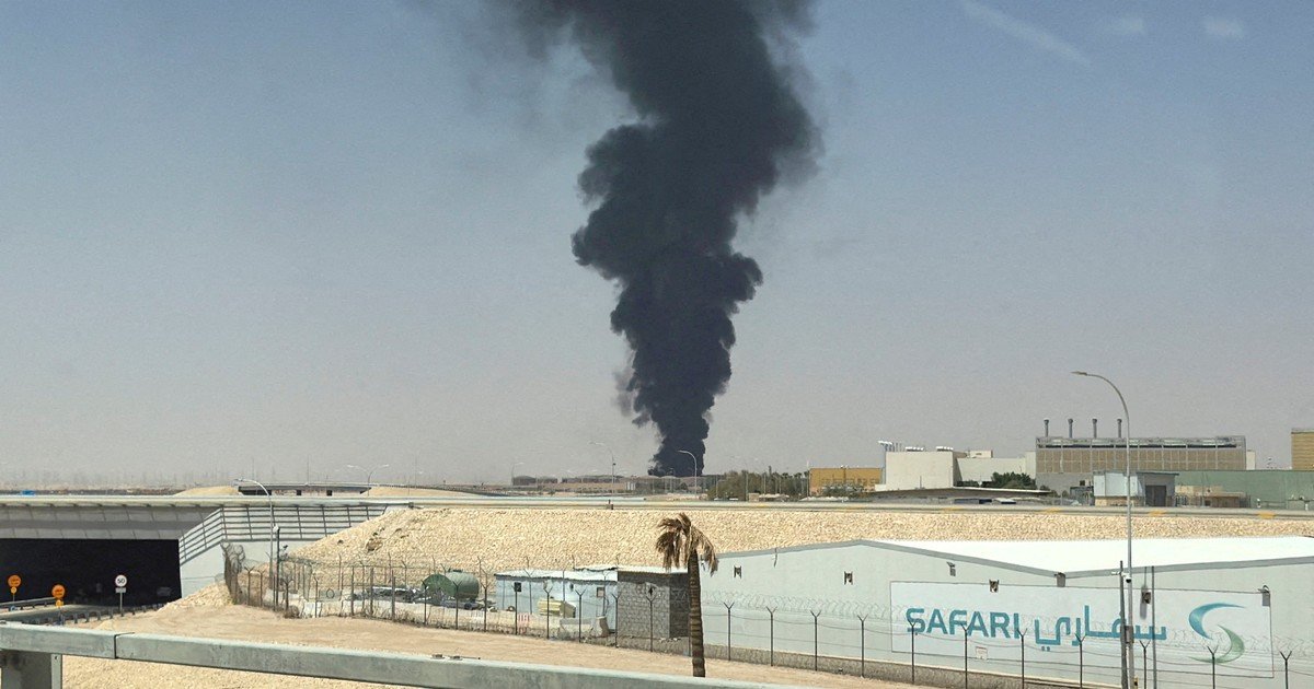 Los ataques al aeropuerto de Riad no cesan: Arabia Saudita debió cancelar el Rally Dakar y posponer el "Davos del desierto"