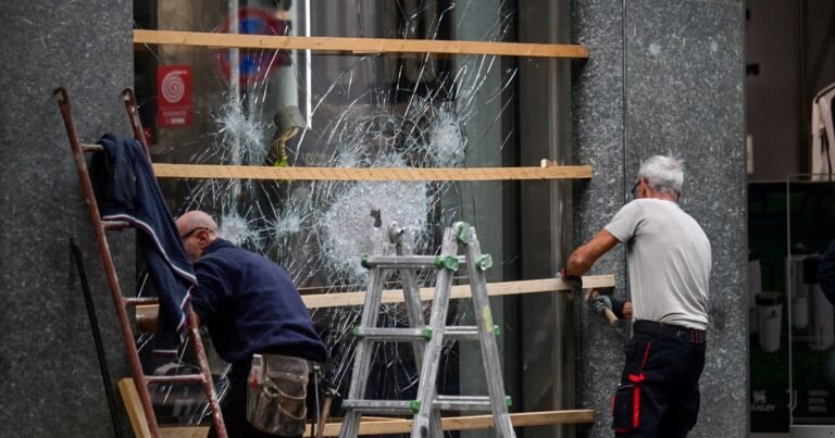 Italia: tras las violentas protestas, el gobierno de Giorgia Meloni evalúa un plan de acción y sumar tropas en Milán
