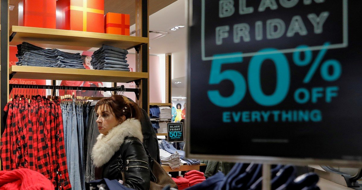 Gap cerró 350 tiendas y ahora tiene un problema con Old Navy