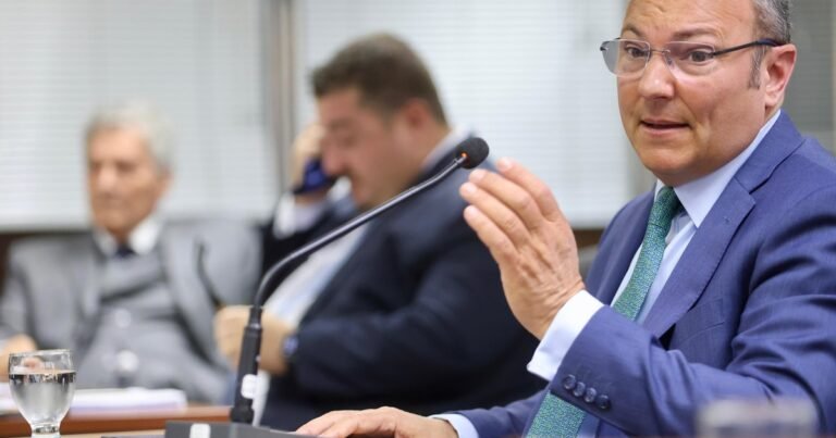 Comenzó el juicio político al juez federal acusado de pedir una coima y mentir en su currículum