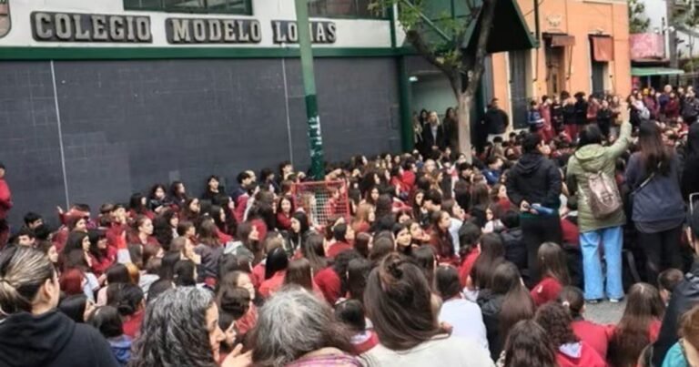 Aumenta la preocupación en las escuelas por los alumnos que trucan con IA fotos de sus compañeras