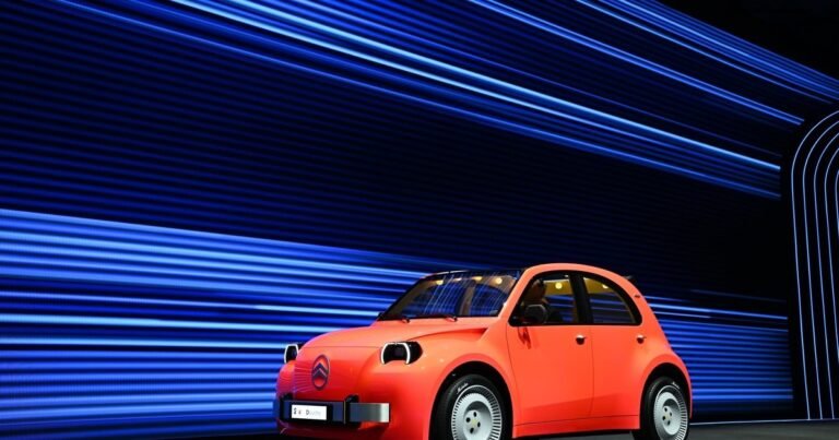 El regreso de una leyenda: Citroën revive el 2 CV, anticipa su llegada y despierta la memoria del "auto de Mafalda"